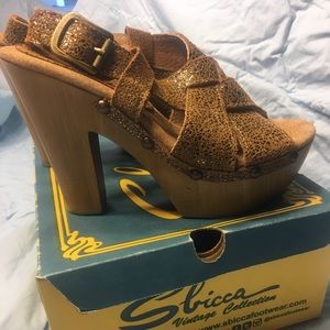 NWOT Wedge Sandals. Size 8